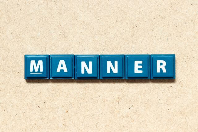 MANNERとかかれた青いブロック